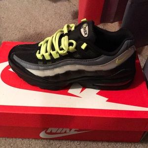 Airmax 95 Grade School